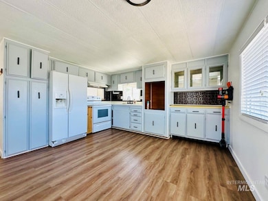 1414 Park Ave unit 35, Burley, ID 83318 - photo 4