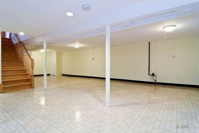 1216 Wayne Dr, Des Plaines, IL 60018 - photo 5