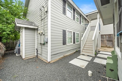 813 Alexander St unit 2/2, Houston, TX 77007 - photo 3