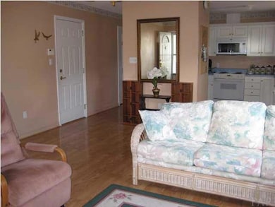 7826 Homestead Cir, Pensacola, FL 32526 - photo 4