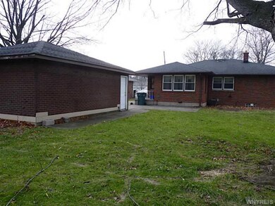717 Shad St, North Tonawanda, NY 14120 - photo 3