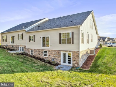 12926 Hawkins Cir unit 26, Hagerstown, MD 21742 - photo 4