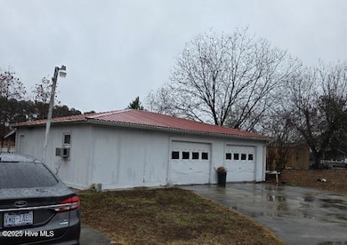 306 Greenfield Blvd, Greenville, NC 27834 - photo 3