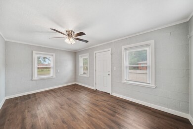 415 N Beauregard St unit 28, Alvin, TX 77511 - photo 6