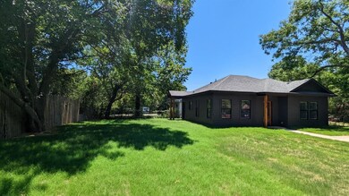 1910 W Washington St, Denison, TX 75020 - photo 5