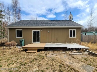 111-162427 back yard
