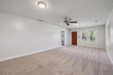 1326 E 10th St, Shawnee, OK 74801 - photo 5