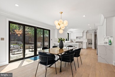 3126 Woodley Rd NW, Washington, DC 20008 - photo 7