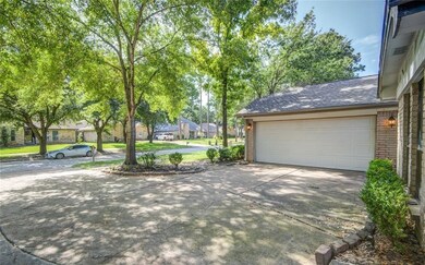 15530 Lago Villa Dr, Tomball, TX 77377 - photo 2
