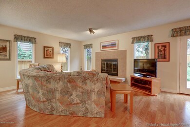 Living Room W/Fireplace