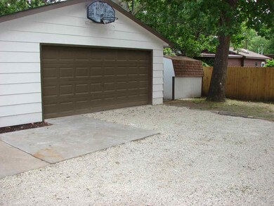Large detached garage perfect for a car guy!