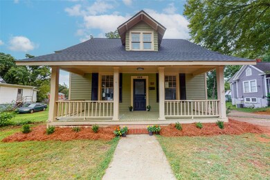 325 S Race St, Statesville, NC 28677 - photo 3