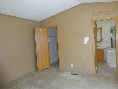 220 E Deer St, Mandan, ND 58554 - photo 6