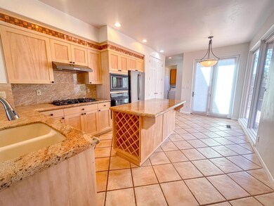 2255 N Tuweap Dr unit 50, Saint George, UT 84770 - photo 7