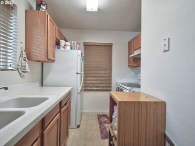 217 NE 146th Ave unit 34, Portland, OR 97230 - photo 7