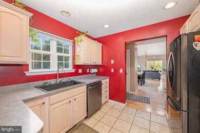 57 Carousel Cir, Hershey, PA 17033 - photo 6