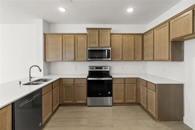 2215 Seven Oaks Blvd unit Bldg 7, Tomball, TX 77375 - photo 3