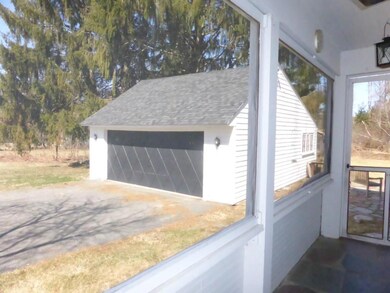 detached 2 car garage