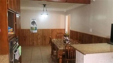 Eating Area with Breakfast Bar