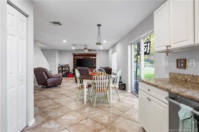 5532 SE Graham Dr, Stuart, FL 34997 - photo 4