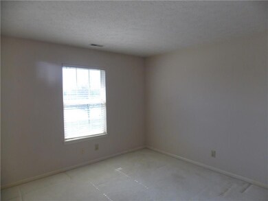 12992 Dellinger Dr, Fishers, IN 46038 - photo 4