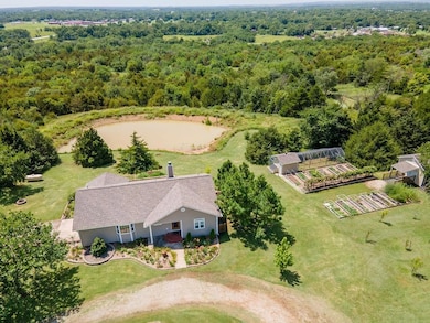 220 Overlook Dr, Caney, KS 67333 - photo 2