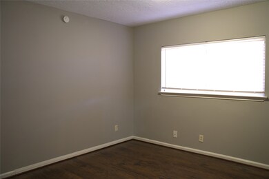 7314 Mundare Ln, Houston, TX 77086 - photo 5