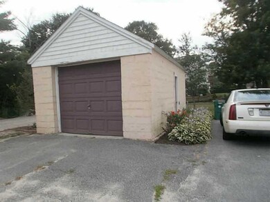 339 Bailey St, Woonsocket, RI 02895 - photo 4