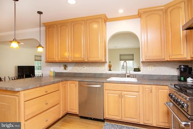 474 Dominique Ct, Sykesville, MD 21784 - photo 7