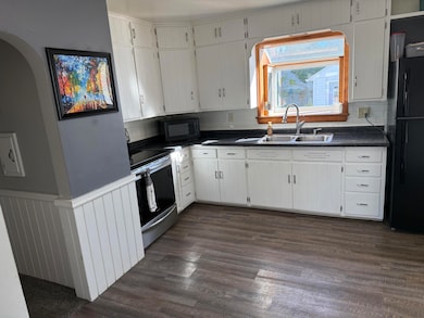 1317 S 20th St, Manitowoc, WI 54220 - photo 6