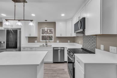 2065 Shelby Dr, Clarksville, TN 37043 - photo 3