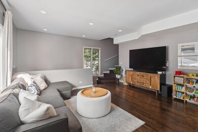 1747 W Pierce Ave unit 2, Chicago, IL 60622 - photo 2