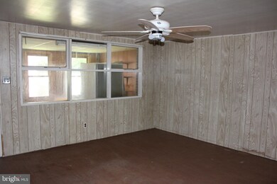 3204 Gorham Ct, Halethorpe, MD 21227 - photo 6