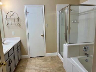 8307 Summertree Dr, Houston, TX 77040 - photo 5