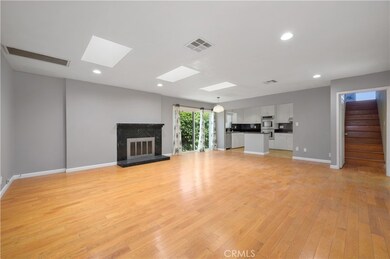 22239 De la Osa St, Woodland Hills, CA 91364 - photo 3