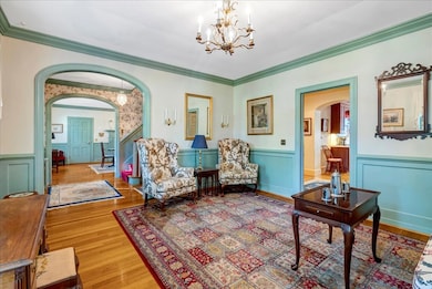 826 Robertson St, Chase City, VA 23924 - photo 5