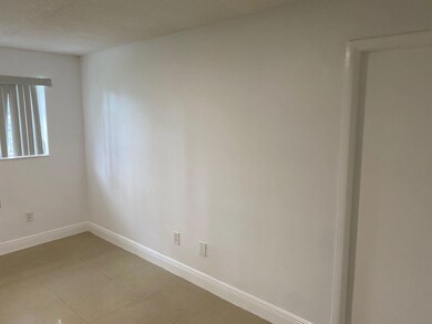 512 SW 7th St unit B, Hallandale Beach, FL 33009 - photo 3