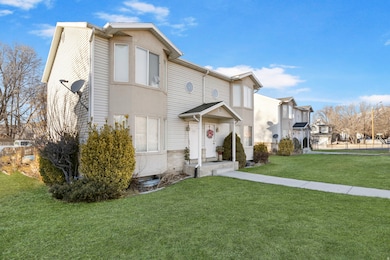 487 N Wall Ave, Harrisville, UT 84404 - photo 2