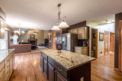 11-22-17 892 Dunvegan Cir 26