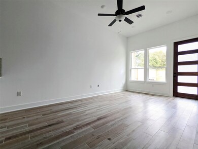 9120 Peachtree St, Houston, TX 77016 - photo 6
