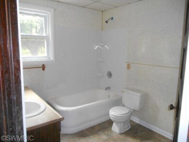 69945 S Nottawa Rd, Sturgis, MI 49091 - photo 4