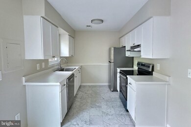 3300 Buckeye Ln, Fairfax, VA 22033 - photo 5