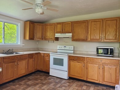 865 Main St unit 2, Hanover, MA 02339 - photo 3