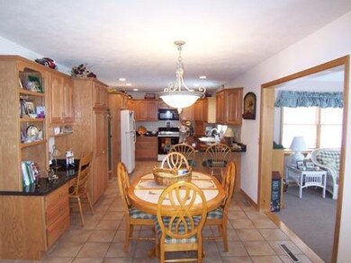 118 Whipple Tree Ln, Hawley, PA 18428 - photo 5