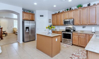 17304 W Bajada Rd-large-005-5-Kitchen-15