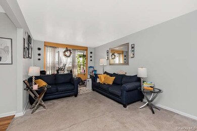 2 Fisher Dr unit 418, Mount Vernon, NY 10552 - photo 6