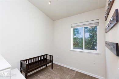 32-Upstairs Landing MS_2244