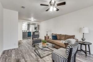 922 Tamara Ln, Grand Prairie, TX 75051 - photo 4