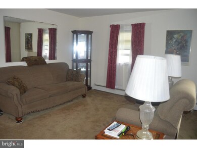 315 Mohican St, Essington, PA 19029 - photo 3