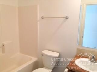 3237 SW Peridot Ave, Redmond, OR 97756 - photo 7